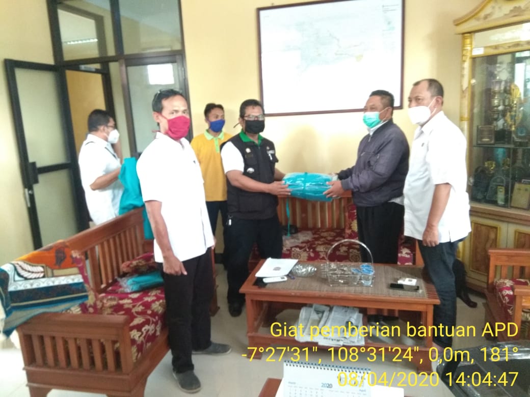 APDESI Pamarican, Salurkan Bantuan APD kepada Puskesmas Kertahayu dan Pamarican