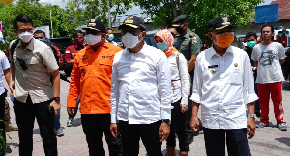 Gubernur Sumut, Serahkan Bantuan APD ke Asahan dan Tanjung Balai