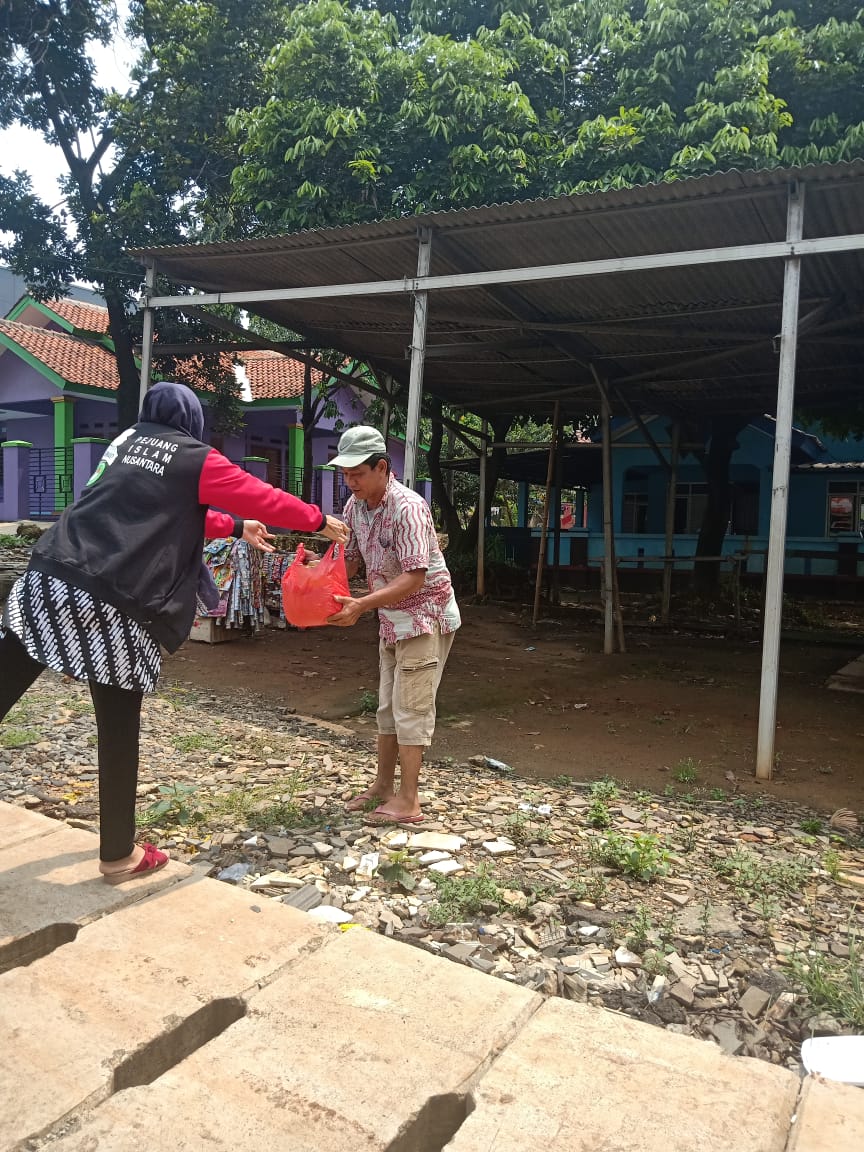 Srikandi PIN, Berbagi Ditengah Krisis Ekonomi Dampak Covid-19