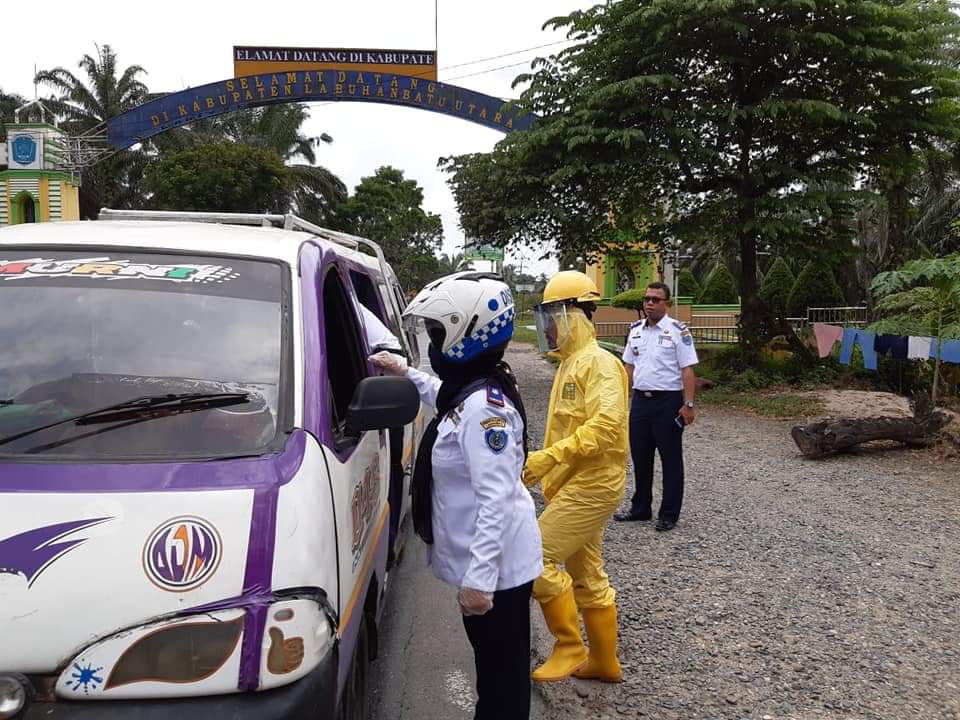Dinas Perhubungan Labuhanbatu, Cek Kesehatan Supir Truck Masuk dari Luar Daerah
