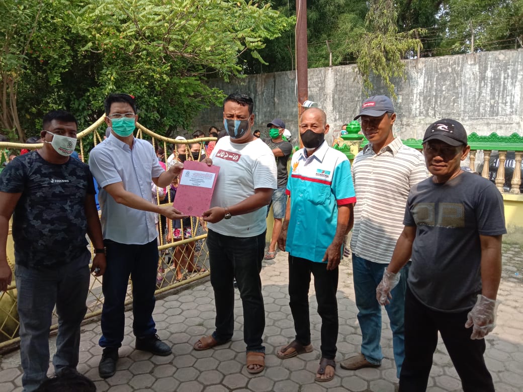 Baksos Masyarakat Tionghoa Sumut Serahkan 200 Paket Sembako.