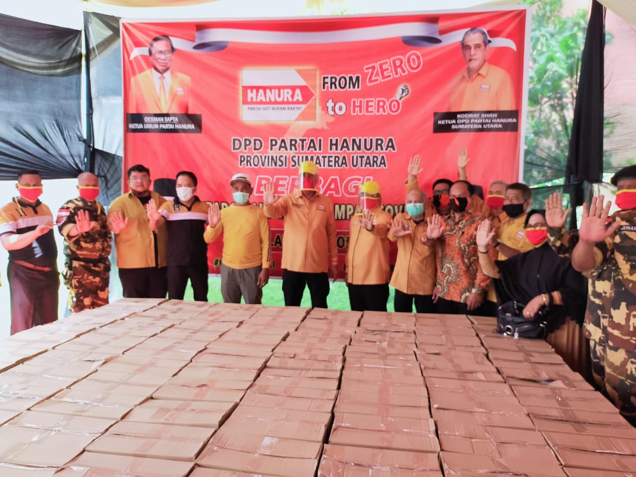 Satgas Covid Hanura Sumut, Serahkan Bantuan Sembako kepada Rakyat
