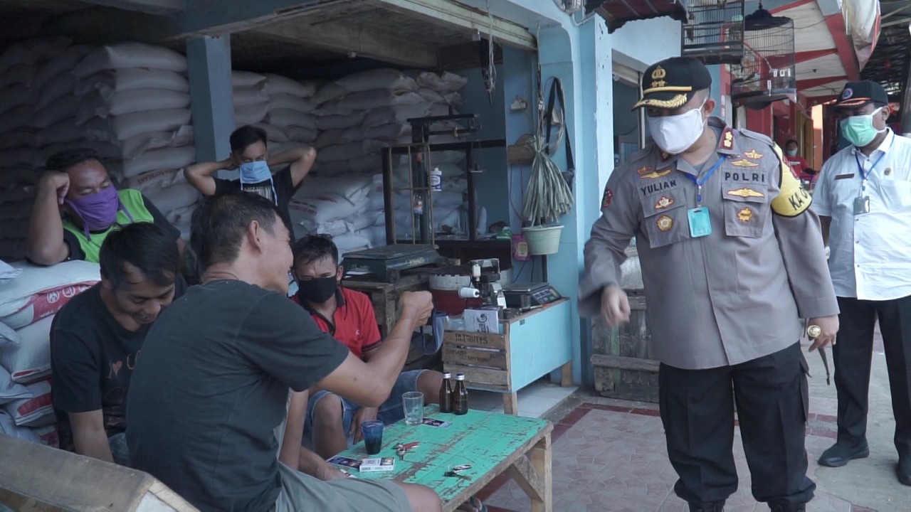 Polres Banjar bersama Tim Gabungan, Sosialisasikan Pentingnya Pencegahan COVID-19