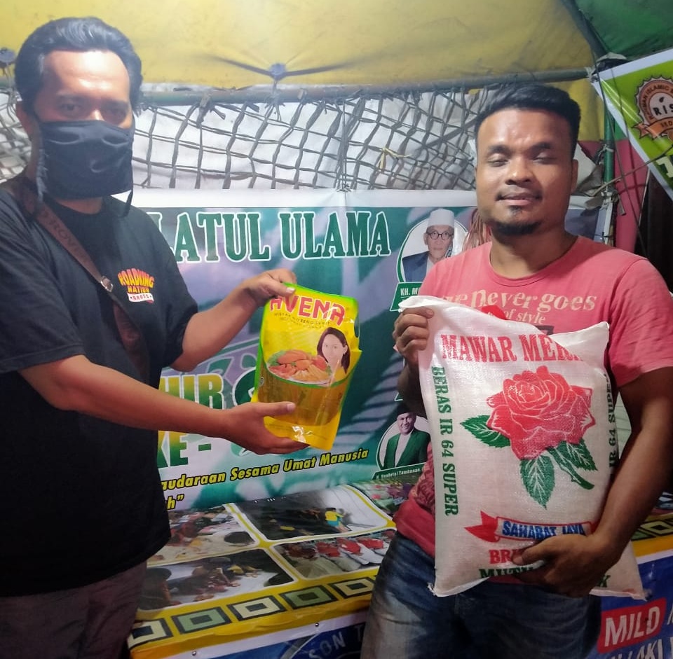 Pejuang Islam Nusantara Sumatera Utara, Membagikan Bantuan Sembako Kepada Masyarakat