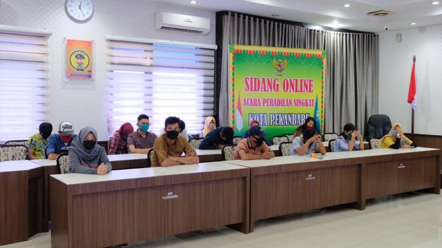 Pertama di Indonesia, Pelanggar PSBB Divonis Kurungan Penjara