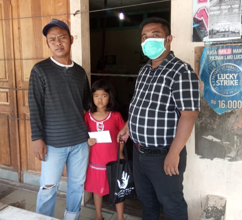 YP Ummul Qurra Bersama Alumni 93 SMA Negeri 6 Medan Berbagi