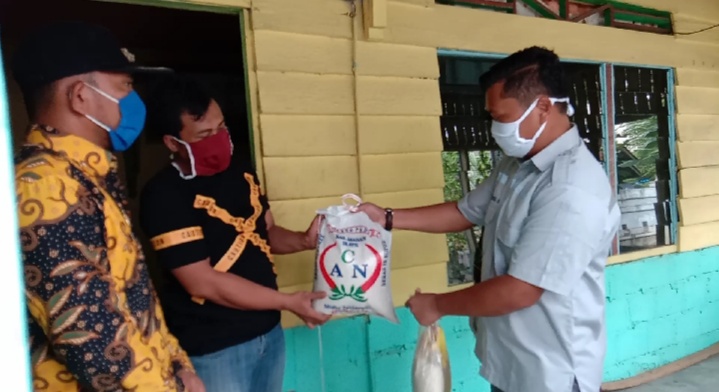 CSR Musim Mas Group PT Siringo-Ringo Peduli Covid-19, Serahkan Bantuan Sembako Melalui Dandim