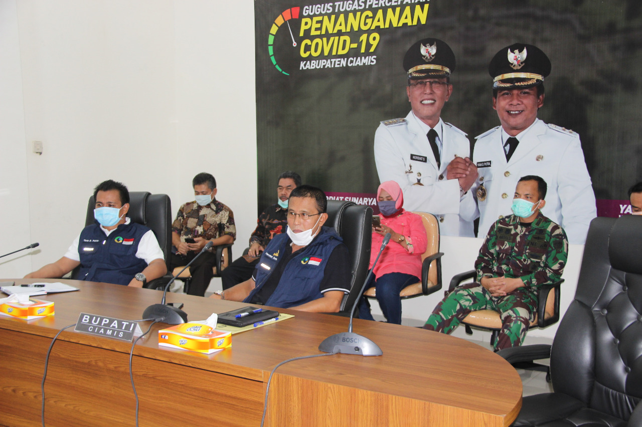 Bupati Ciamis, Ikuti Video Conference dengan Ridwan Kamil
