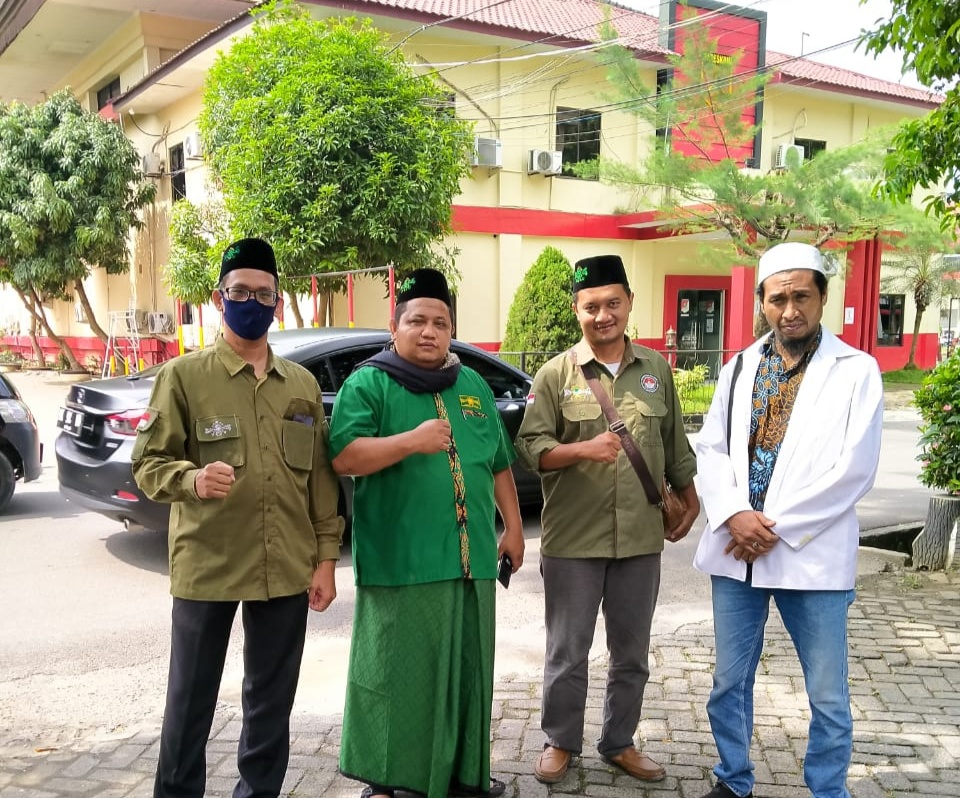 DPP-Laskar Mujahid Indonesia Bersama AMIR Berbagi Sembako di Kota Medan
