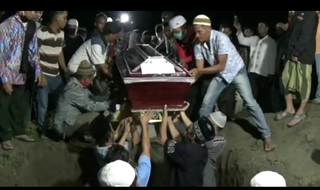 Dua Korban Tewas Kapal Tanker Jag Leela Terbakar Dikebumikan