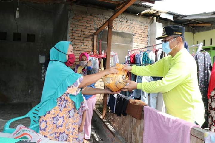 Akhyar Apresiasi PT Arrahman Berkah Wisata Berbagi Sembako kepada Masyarakat