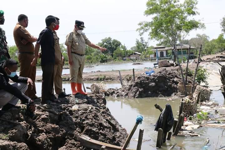 Plt Walikota Medan Tinjau Tanggul Jebol di Nelayan Indah