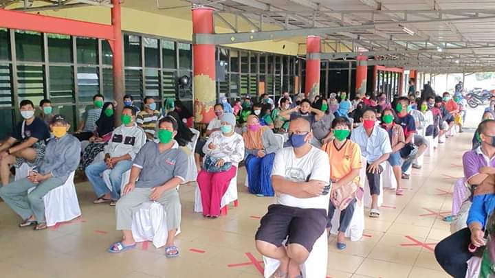 Masyarakat Sangat Antusias, Pasar Murah di Lanud Soewondo Tertib dan Lancar