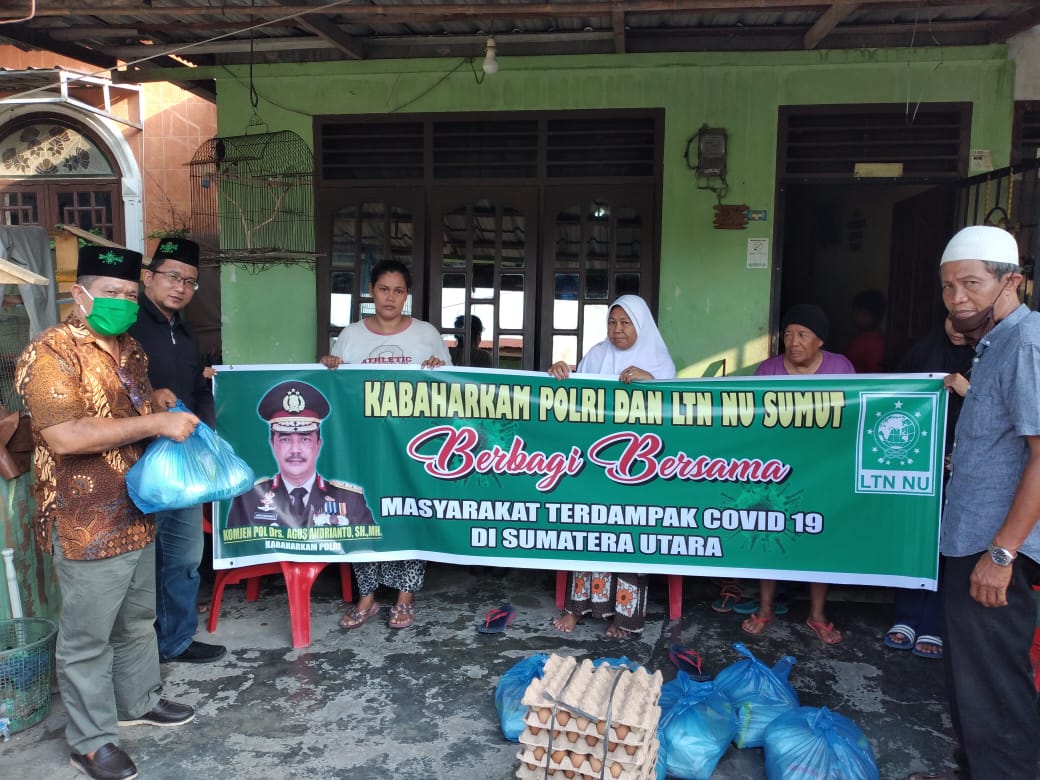 Kabaharkam Polri Peduli COVID-19 Salurkan Bantuan Melalui LTN NU Sumut