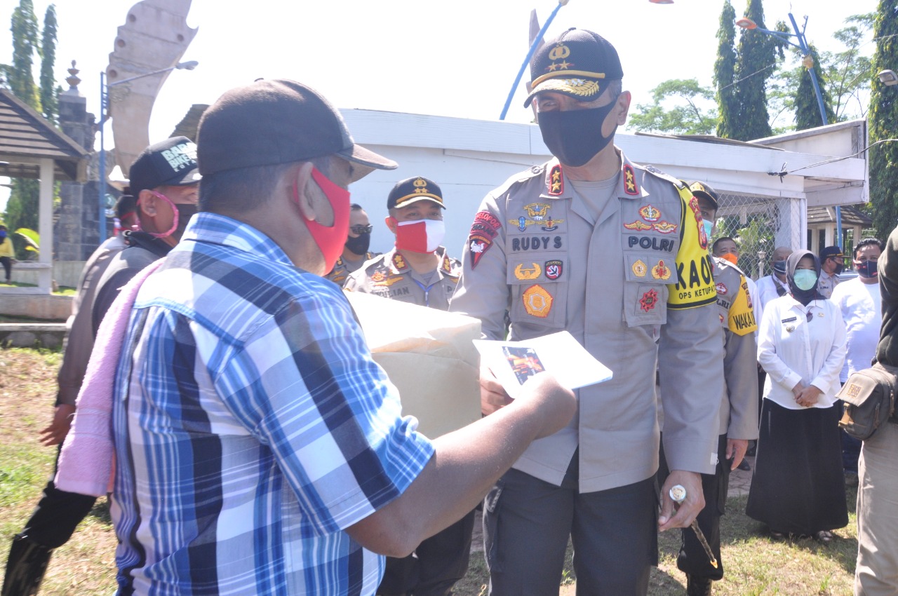Ijen Pol. Drs. Rudy Sufahriadi, meninjau Pos Pam Operasi Ketupat Lodaya 2020