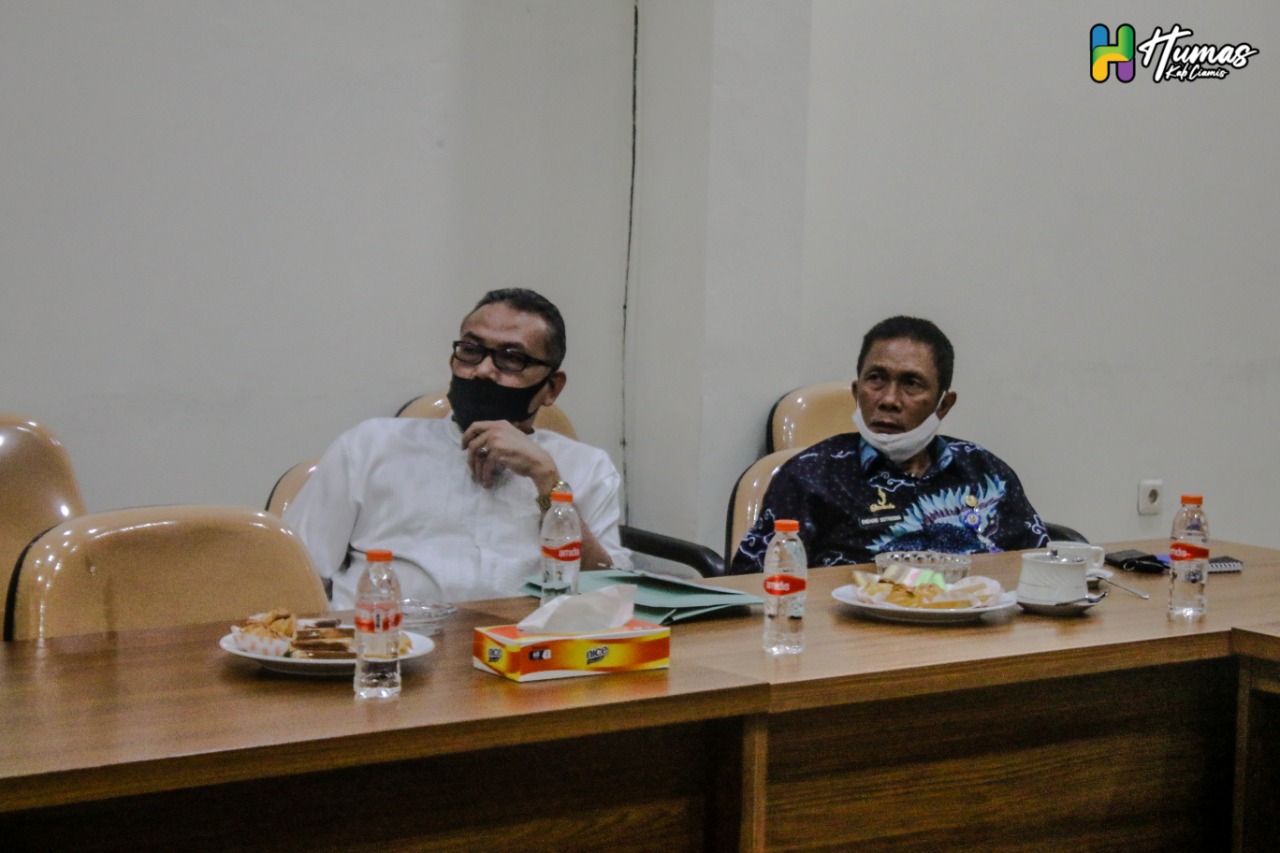 PSBB di Jabar Berakhir, Ridwan Kamil Buka Industri Dahulu Dibanding Posko dan Mall