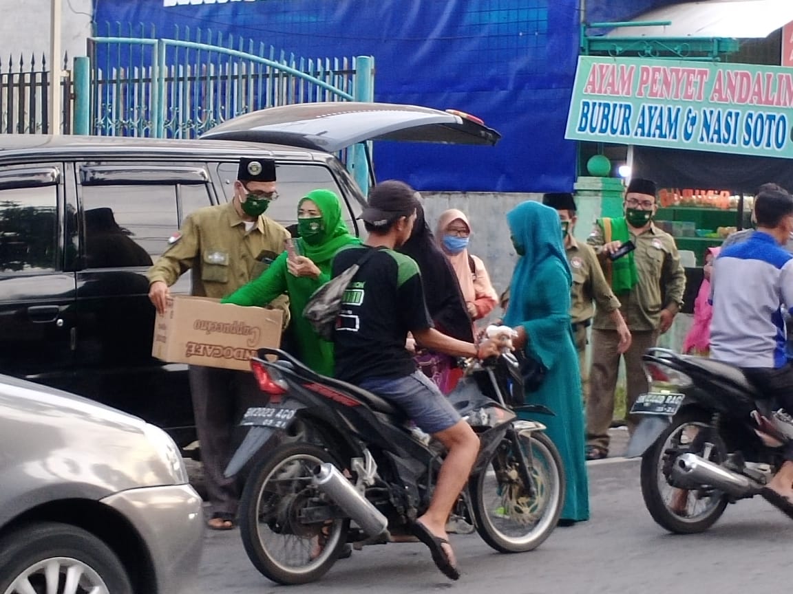 Pejuang Islam Nusantara Sumatera Utara, Berbagi Masker dan Takjil