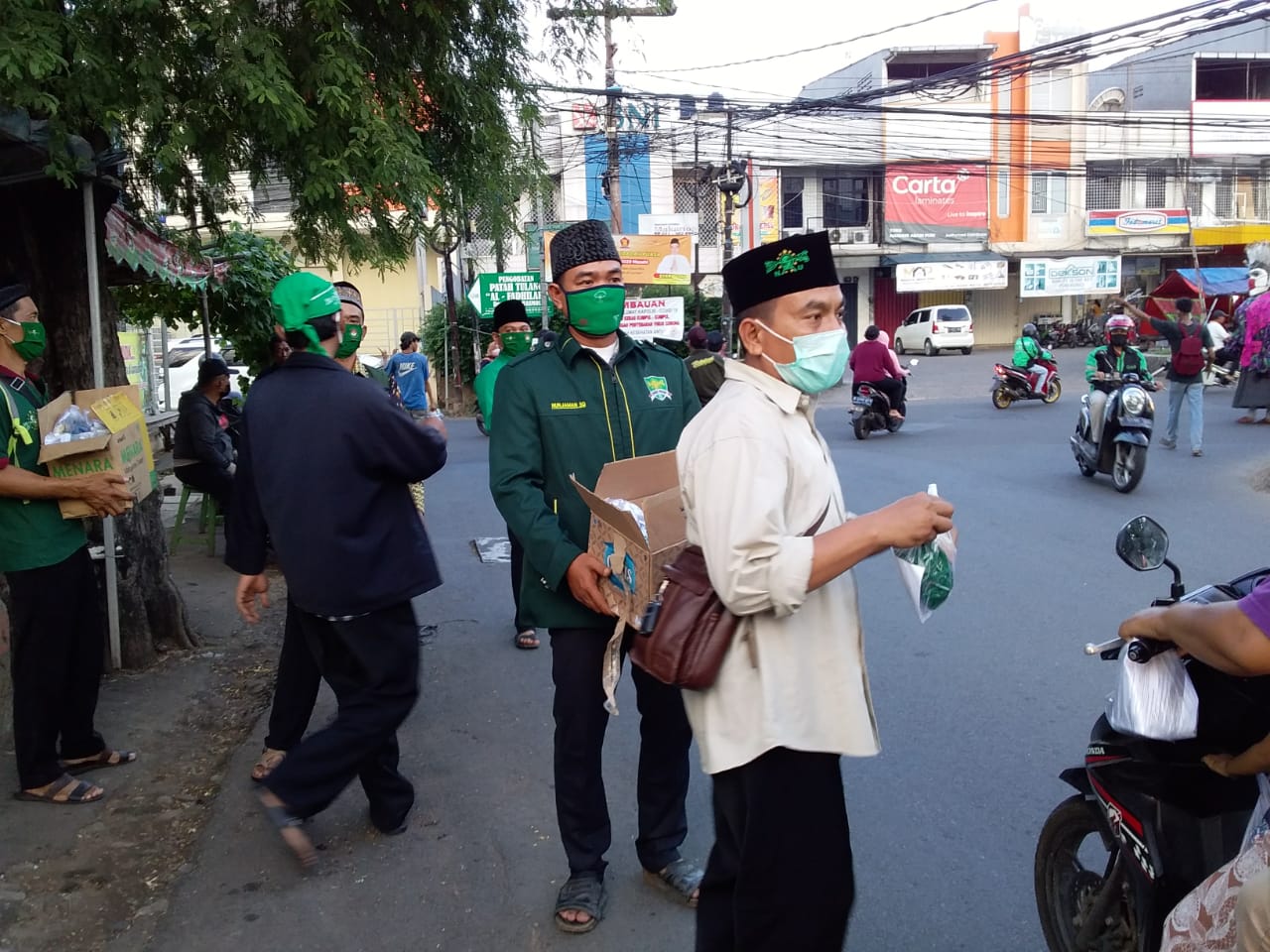 Pejuang Islam Nusantara DKI Jakarta, Bagikan Masker dan Takjil di Tengah Wabah Corona