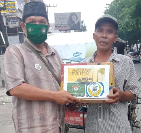 Pejuang Islam Nusantara Medan, Berbagi di Penghujung Ramadhan