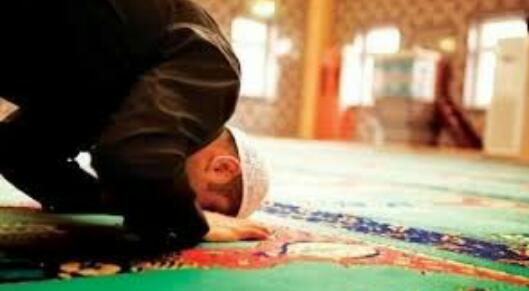 MUI: Sholat Idul Fitri Bisa di Rumah, Tak Pakai Khotbah