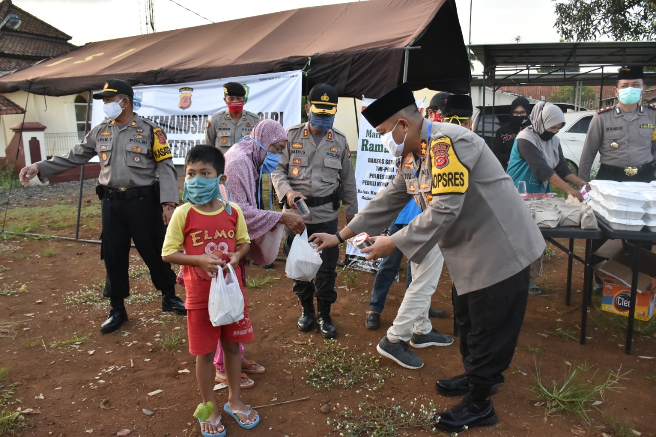 Bantu Masyarakat Terdampak Covid-19, Polres Banjar Dirikan Dapur Umum