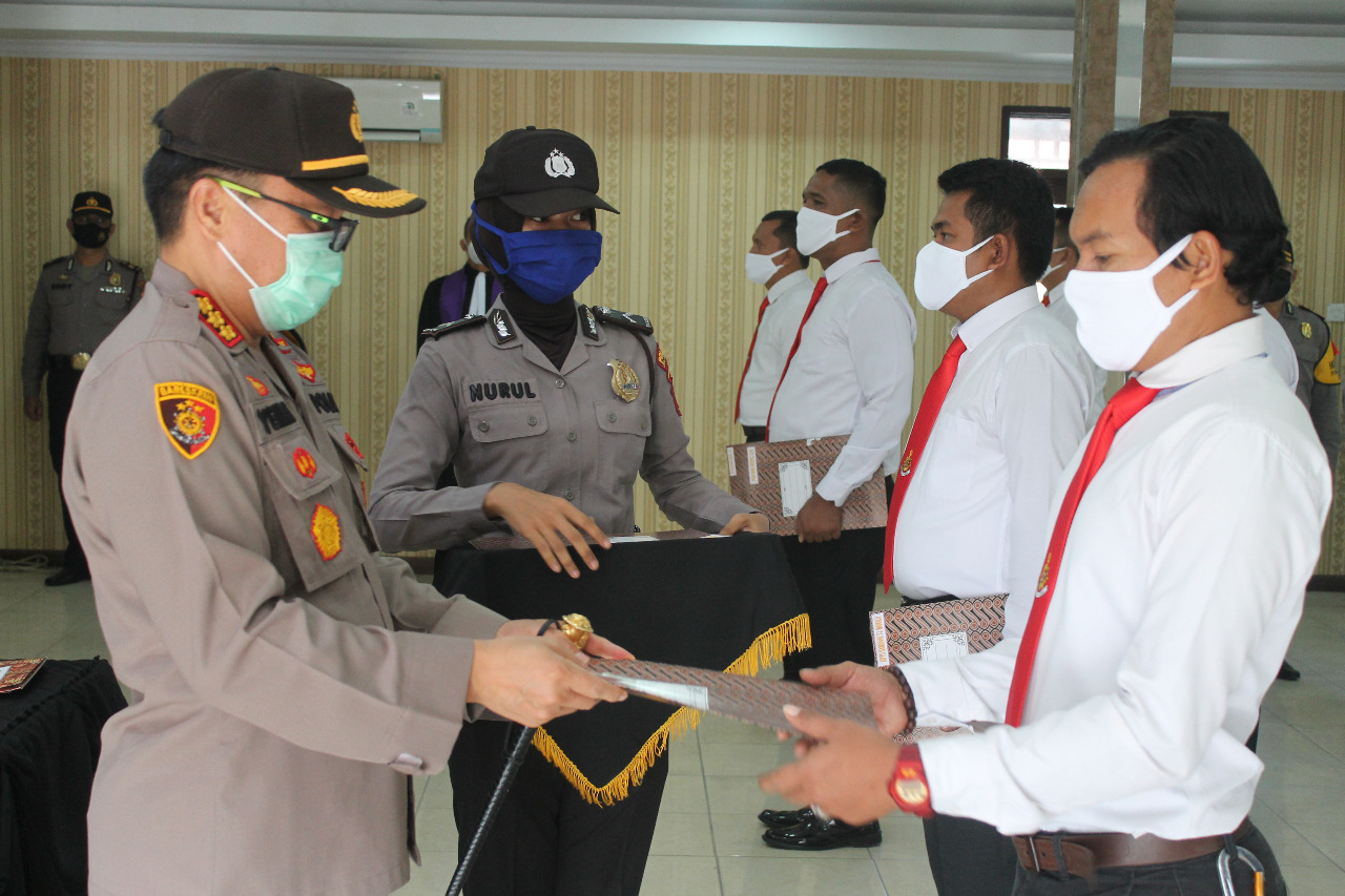 Kapolresta Deli Serdang, Berikan Penghargaan Atas Pengungkapan Satu Kilogram Sabu