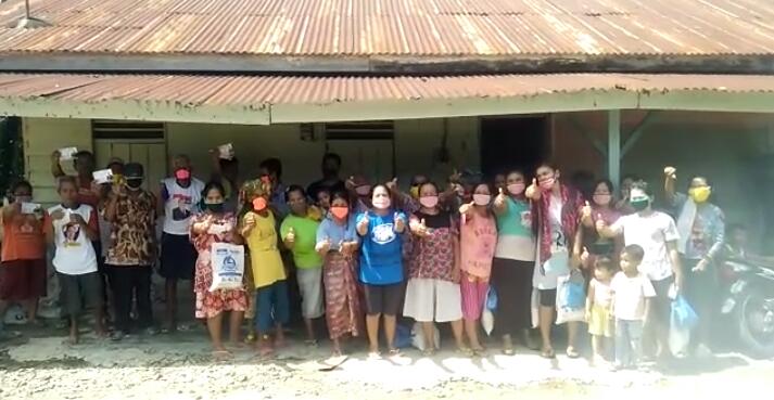Anggota DPR RI Martin Manurung, Salurkan Ratusan Sembako dan Masker