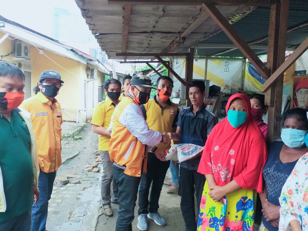 Partai Hanura Medan Barat, Memberikan Tali Asih kepada Rakyat Terdampak Covid-19