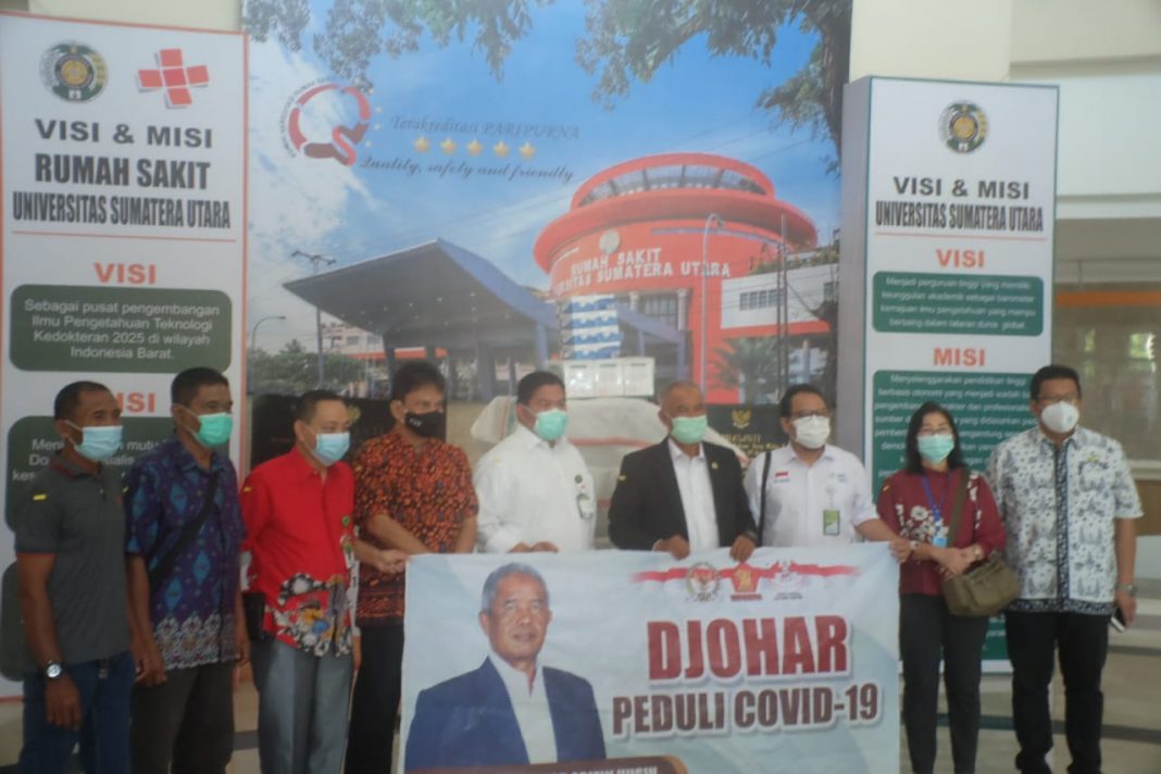 10 Rumah Sakit di Sumut, Dapat Bantuan APD Tenaga Medis dari Djohar Arifin  (2)