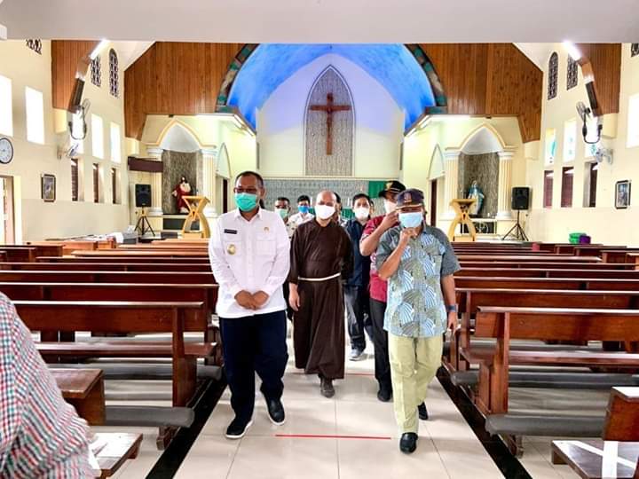 Akhyar Tinjau Penerapan Protokol Kesehatan di Gereja Katolik St. Maria Pintu Surga