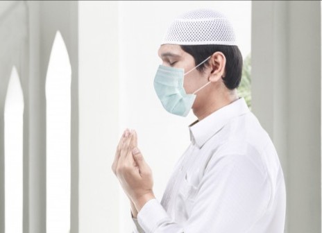 Hukum Sholat Memakai Masker