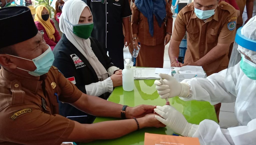 Pemkab Labuhanbatu, Terima Bantuan 250 Paket Rapid Tes dari Anggota DPR-RI Sihar Sitorus (2)