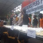 Polres Banjar, Ungkap Peredaran Obat-Obat Terlarang Melalui Aplikasi Online