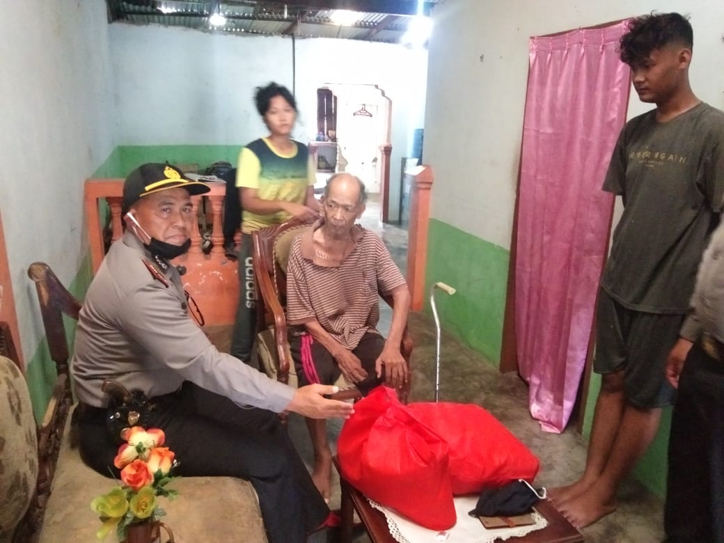 Sambut HUT Bhayangkara, Polresta Deli Serdang Berikan Bansos kepada Purnawirawan Polri 