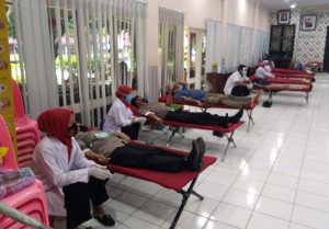 Sambut HUT Bhayangkara ke-74, Polres Binjai Gelar Donor Darah (3)