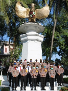 Jelang Hari Bhayangkara, Polresta Deli Serdang Gelar Upacara dan Ziarah Kubur ke Makam Pahlawan