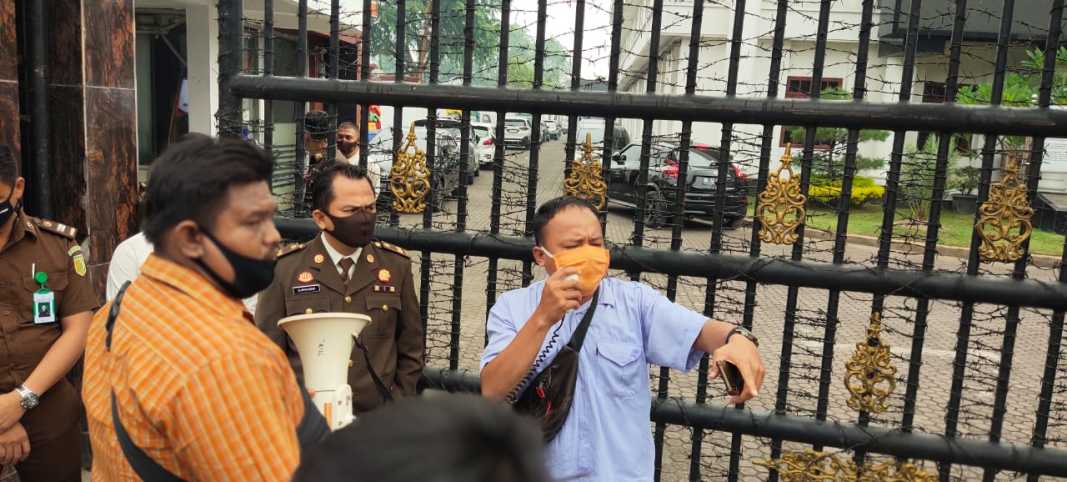AMK Demo Kejaksaan Minta Usut Dugaan Korupsi Gedung DPRD Binjai