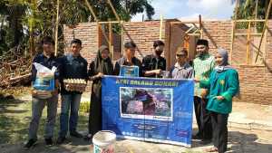 Aliansi Mahasiswa Langkat, Bagikan Donasi Hasil Penggalangan Dana di 3 Desa Kecamatan Hinai