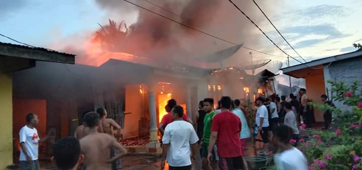 6 Rumah di Labuhanbatu, Ludes Terbakar