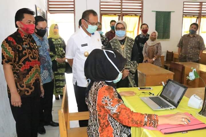 Akhyar Tinjau Proses Belajar Daring di SMP Negeri 2 Medan