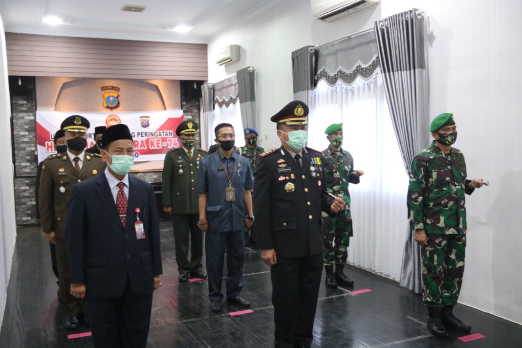 HUT Bhayangkara Ke-74, Kapolresta Deli Serdang Ikuti Upacara Secara Virtual