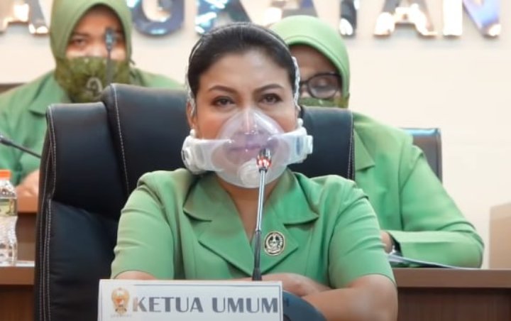 Masker Berteknologi yang Dipakai Istri KSAD