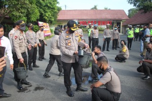 Kapolres Binjai, Pimpin Upacara Kenaikan Pangkat 50 Personil