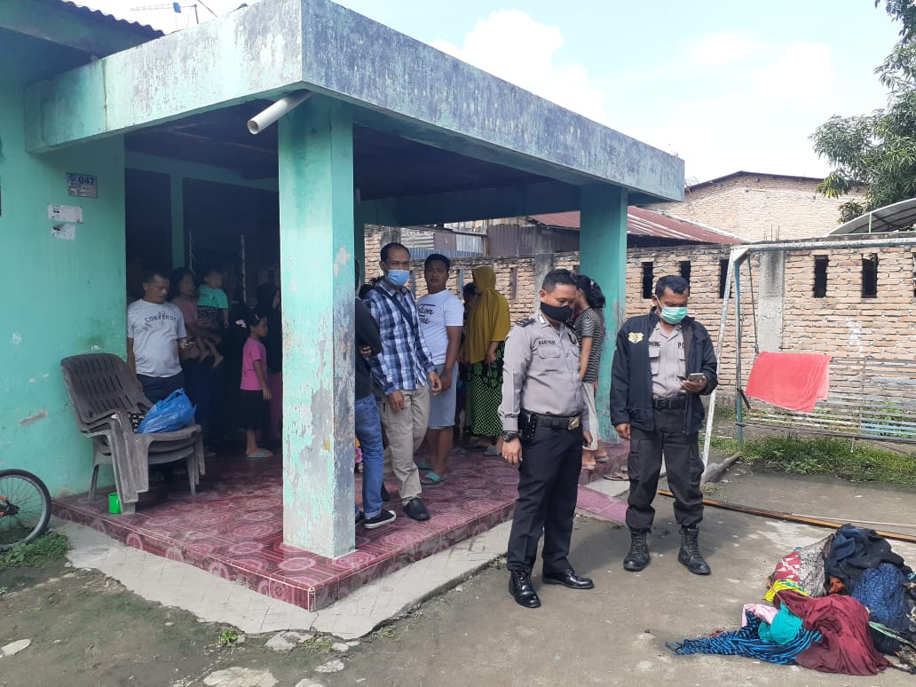 Kebakaran Rumah di Lubuk Pakam, Polisi Bantu Padamkan Api
