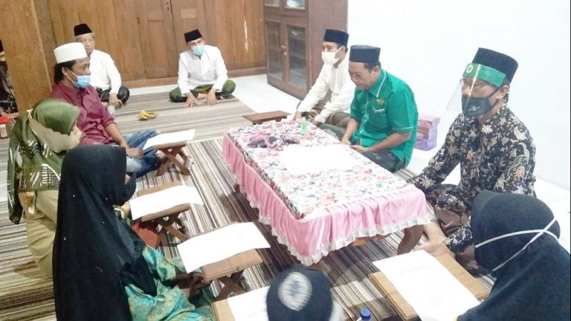 Satu Keluarga di Rembang Masuk Islam Melalui NU