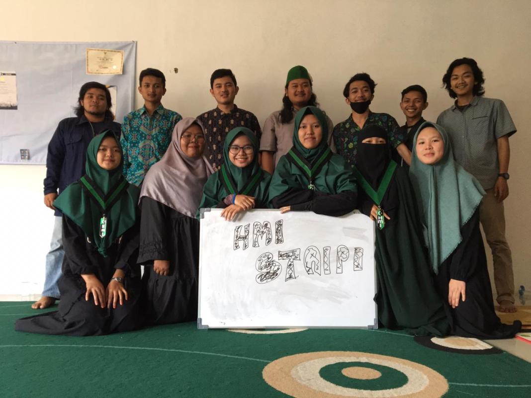 Sah! Pelantikan pengurus Kohati Cabang Garut Komisariat STAI Persis Garut