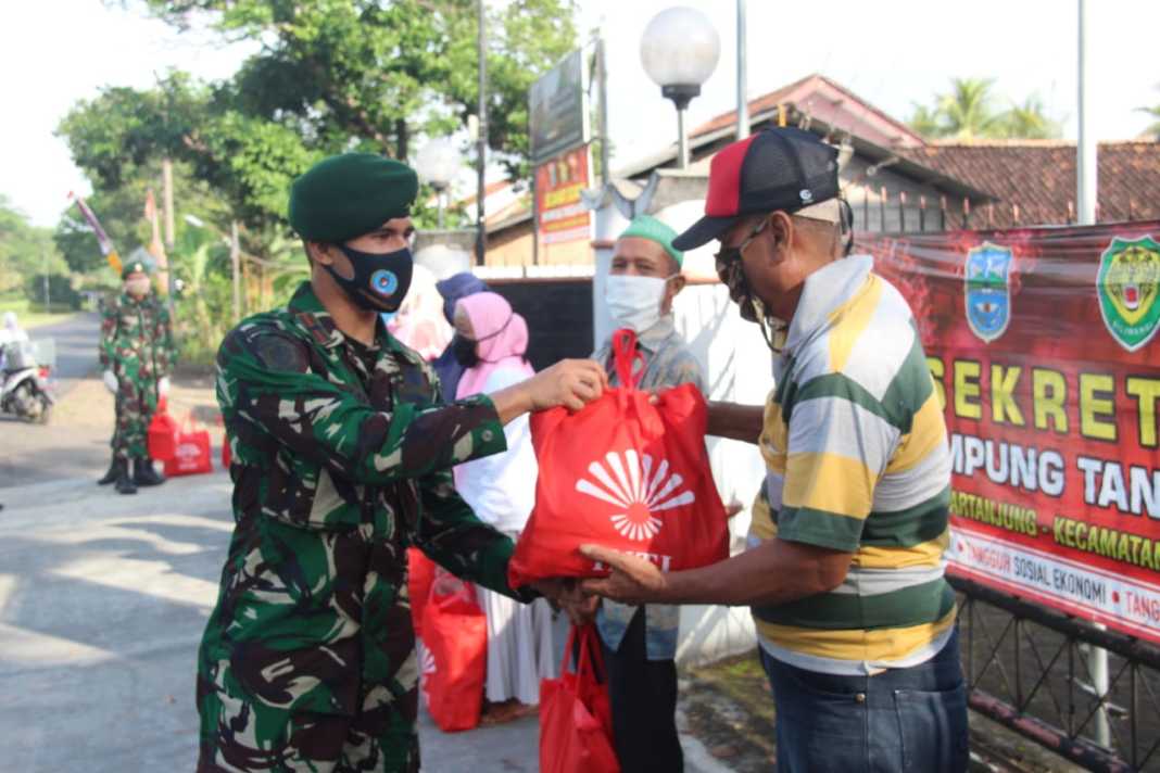 Pandemi Covid-19, TNI Hadir di Tengah Masyarakat