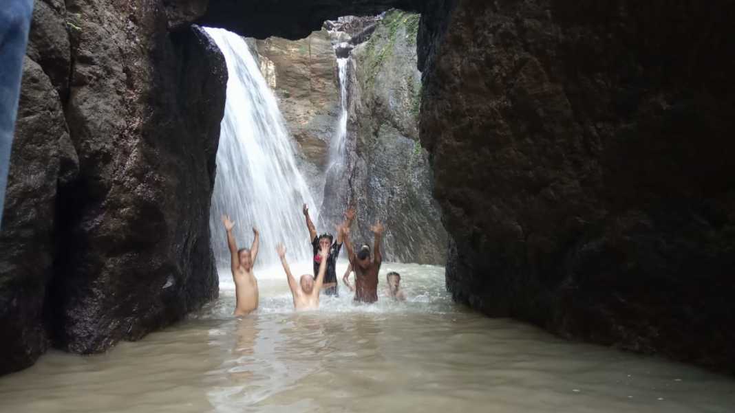 Keindahan yang Tersembunyi, Dibalik Wisata Air Terjun Curoq Bunton Ciamis