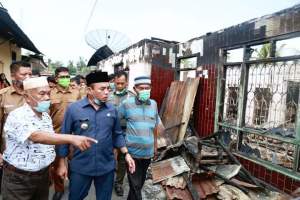 7 Rumah Terbakar, Bupati Labuhanbatu: Korban untuk Tetap Tabah Menjalani Cobaan Ini