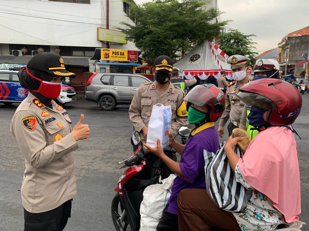 Cegah Covid-19, Polres Banjar Terus Gencarkan Sosialisasi Protokol Kesehatan kepada Masyarakat